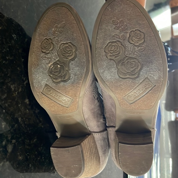 Heeled booties - Picture 2 of 3